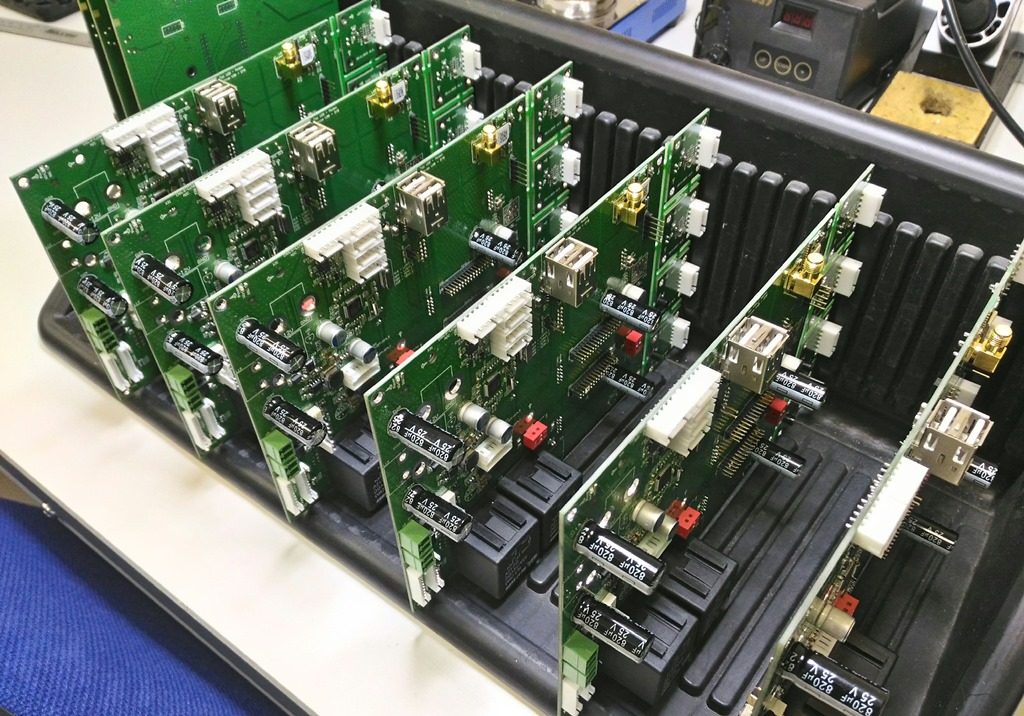 Монтаж печатных плат SMD (поверхностный)